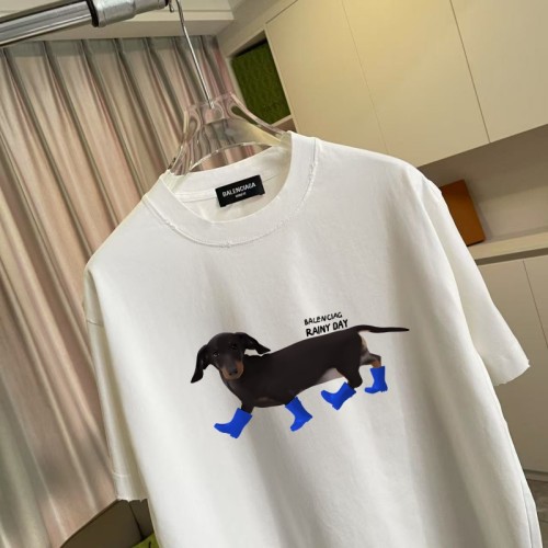 발렌시아가 의류